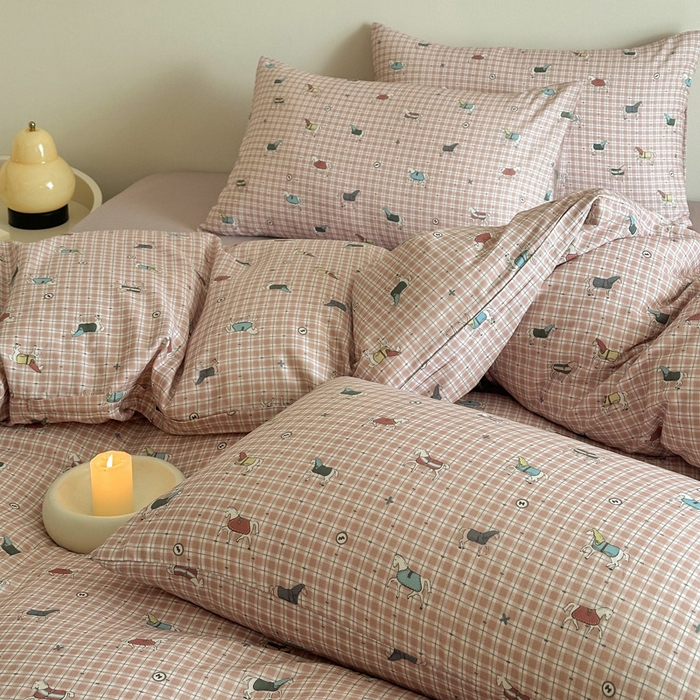 91家纺网 家纺一手货源 找家纺 塞纳 2026新款.全棉有氧双层纱四件套-场景一 追觅-红