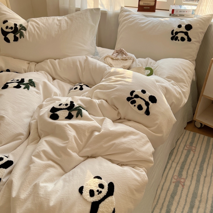 91家纺网 家纺一手货源 找家纺 慕尚家纺 2025新款春夏新款色织水洗棉毛巾绣四件套 熊猫 米白