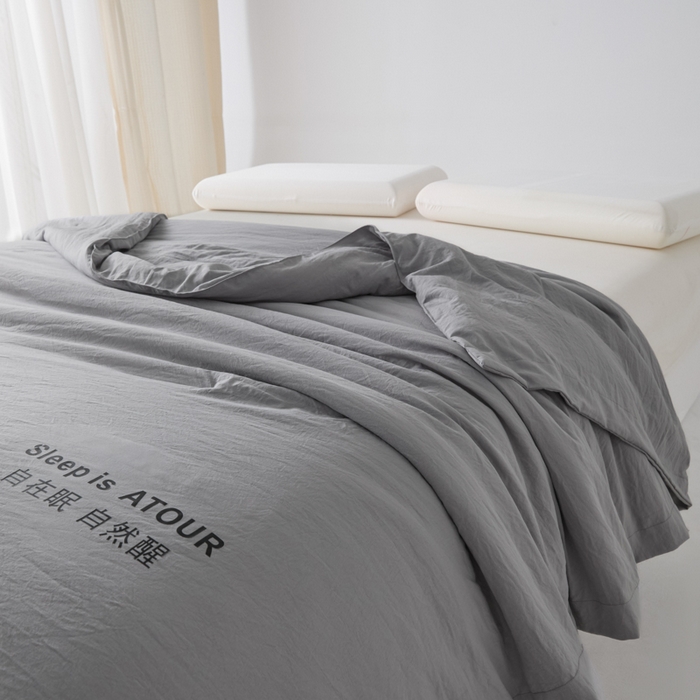 91家纺网 家纺一手货源 找家纺 暖芯家纺 2025新款亚朵同款深睡Pro夏被自在眠自然醒 浅灰