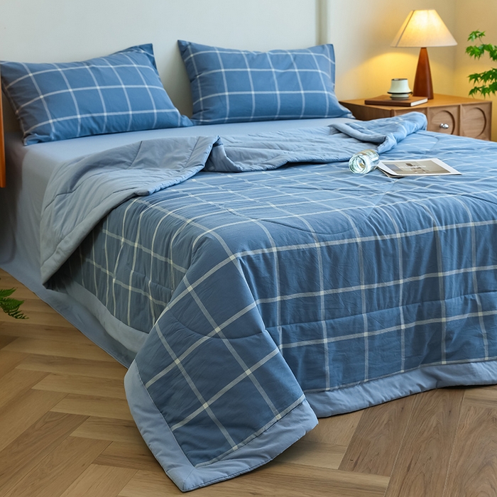 91家纺网 家纺一手货源 找家纺 雯雨家纺 2025新款A类无印风里外全棉纯棉水洗棉新疆棉花夏被夏凉被空调被 海蓝大格