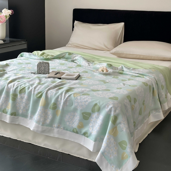 91家纺网 家纺一手货源 找家纺 茧羽世家 2025新款天丝银萃沁氧抗菌系列夏被子被芯 绮翠绣梦