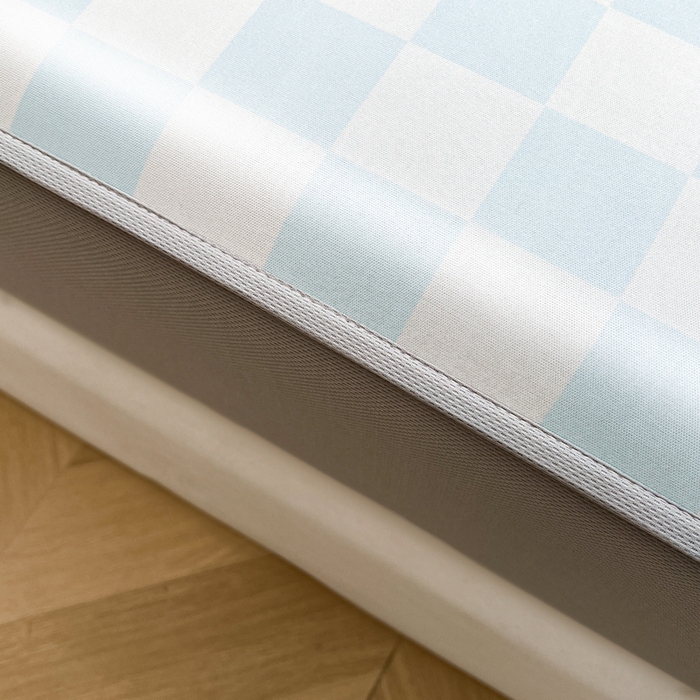 91家纺网 家纺一手货源 找家纺 2025春夏新款独家研发太空层凉感软席冰丝印花凉席床笠款 蛋糕熊