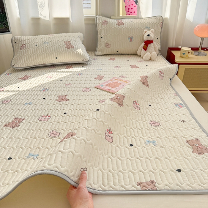 91家纺网 家纺一手货源 找家纺 慕尚家纺 2025新款小清新凉感丝乳胶席 甜品小熊