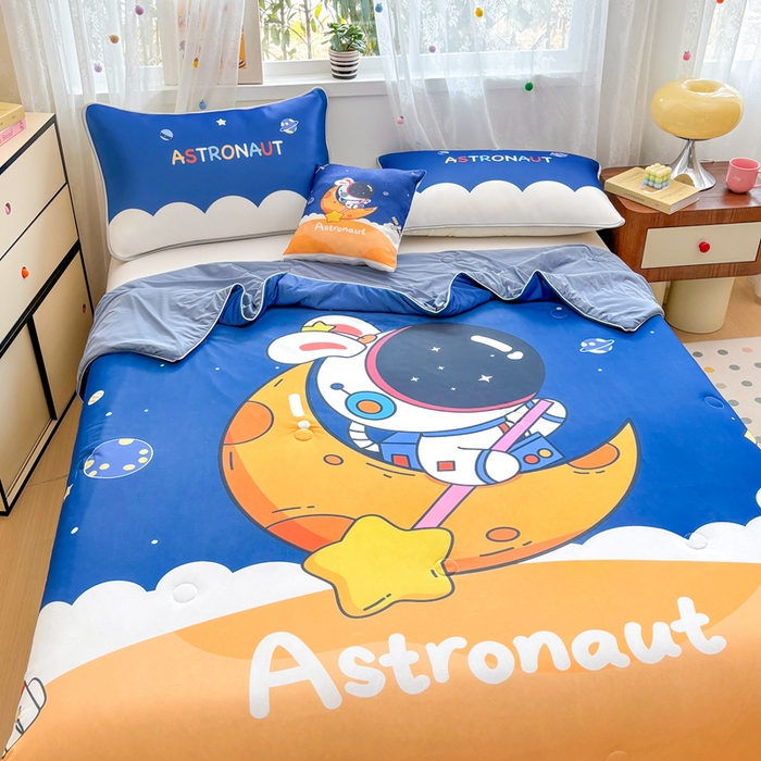 91家纺网 家纺一手货源 找家纺 ds生活馆 2025新款A类大版卡通凉感丝夏被 流浪太空