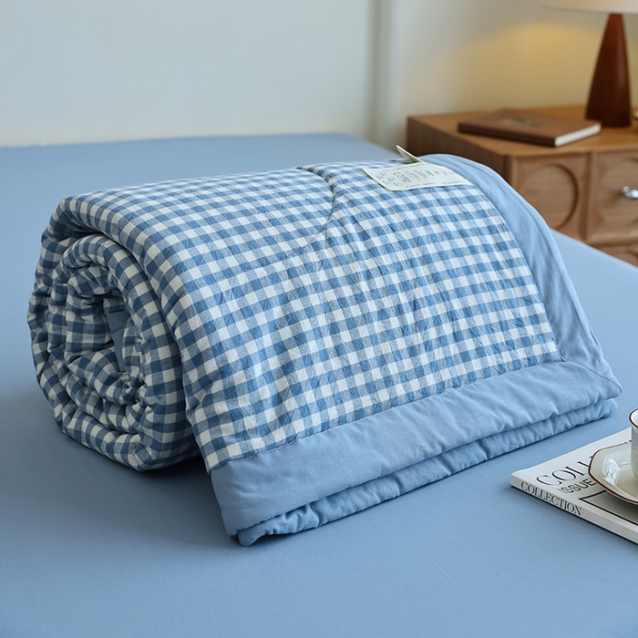 91家纺网 家纺一手货源 找家纺 雯雨家纺 2025新款A类无印风里外全棉纯棉水洗棉新疆棉花夏被夏凉被空调被 浅蓝小格