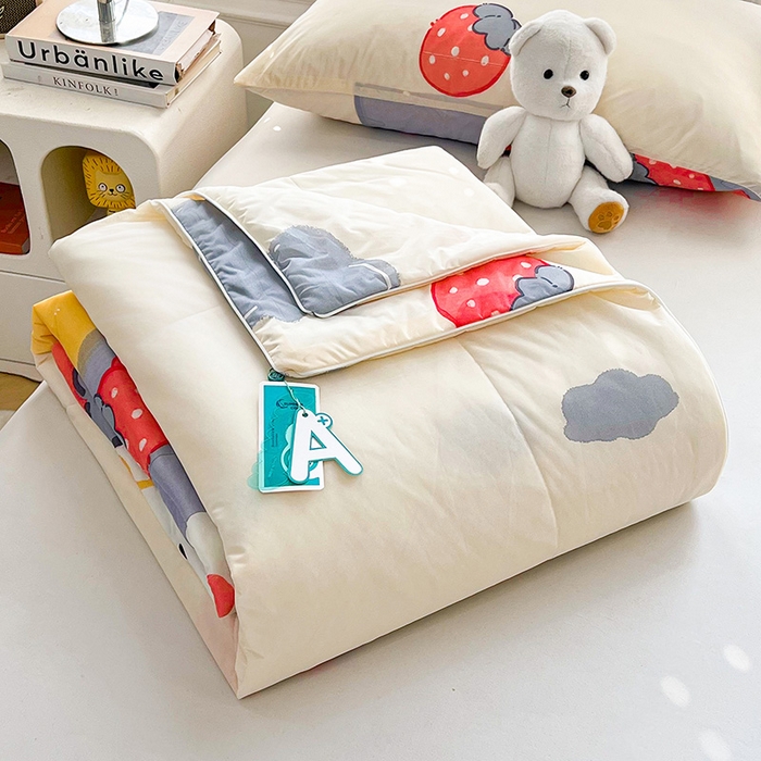 91家纺网 家纺一手货源 找家纺 好梦来家纺（原锦茂家纺） 2025新款印花凉感丝抗菌夏被 草莓兔