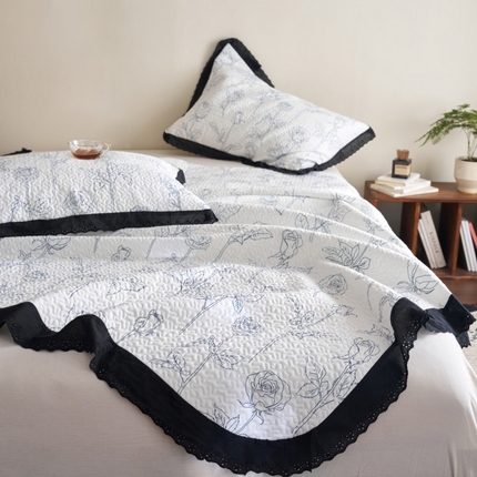 漫仙阁家纺 2025新款热卖法式花边款加厚床盖床盖三件套 水墨玫瑰