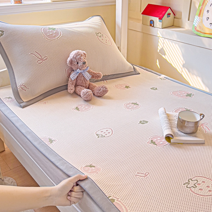 91家纺网 家纺一手货源 找家纺 （总）富馨莱 2025新款A类480克PE凉感凉豆豆凉席三件套和单件学生款