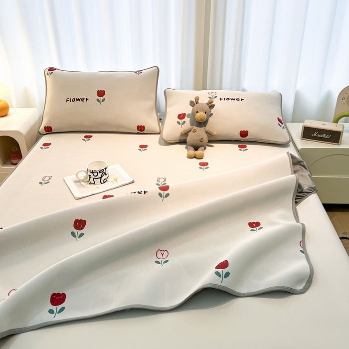 91家纺网 家纺一手货源 找家纺 2025春夏新款独家研发太空层凉感软席冰丝印花凉席床笠款 花语