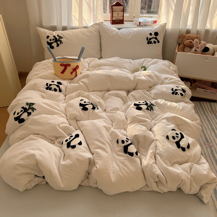 91家纺网 家纺一手货源 找家纺 慕尚家纺 2025新款春夏新款色织水洗棉毛巾绣四件套 熊猫 米白