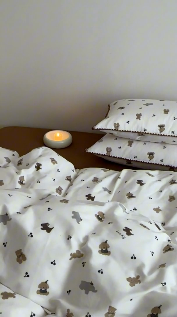 91家纺网 家纺一手货源 找家纺 2025新款工艺款全棉双层纱小清新贝壳边四件套 比波熊