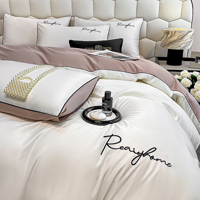 91家纺网 家纺一手货源 找家纺 富宁2025新款水洗真丝时光字母冰丝刺绣四件套 奶油白+咖