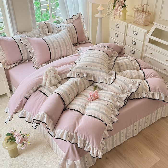 91家纺网 家纺一手货源 找家纺 大麦家纺 2025新款韩式花边亲肤棉四件套 线条狗