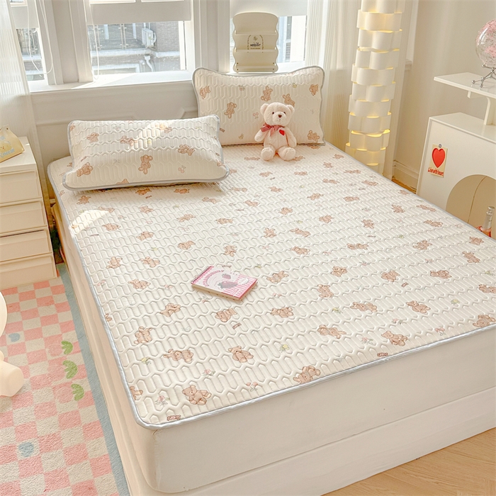 91家纺网 家纺一手货源 找家纺 慕尚家纺 2025新款小清新凉感丝乳胶席 宝贝小熊