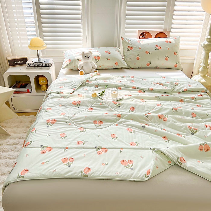 91家纺网 家纺一手货源 找家纺 好梦来家纺（原锦茂家纺） 2025新款印花凉感丝抗菌夏被 夏日玫瑰