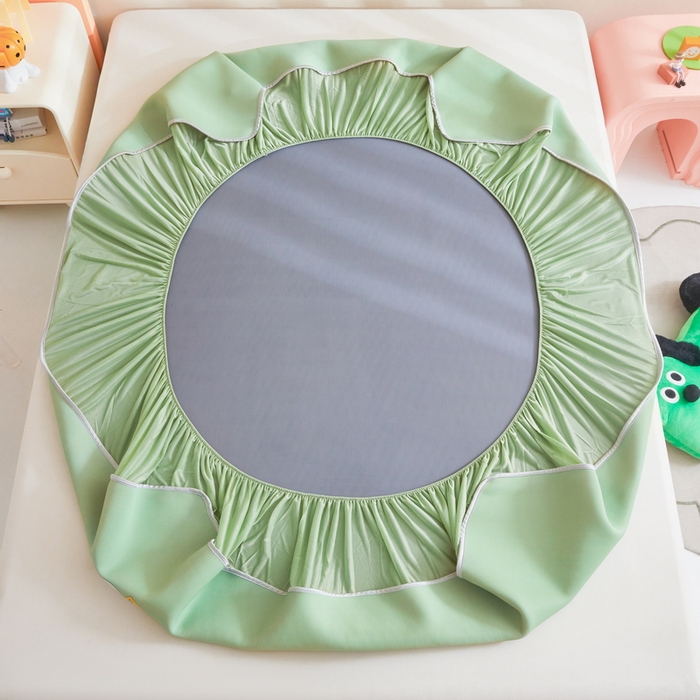 91家纺网 家纺一手货源 找家纺 2025春夏新款独家研发太空层凉感鸭冰丝烫画软凉席床笠款 凉感鸭-牛油果绿