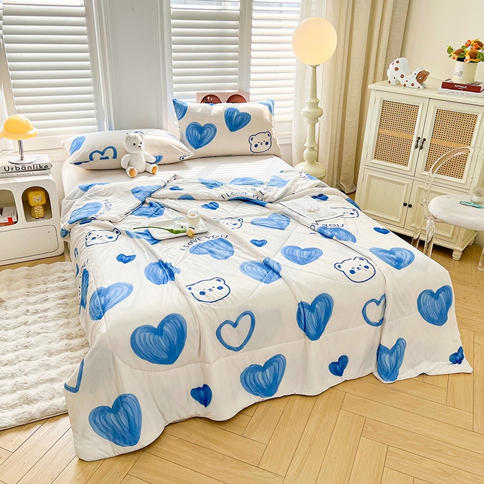 91家纺网 家纺一手货源 找家纺 好梦来家纺（原锦茂家纺） 2025新款印花凉感丝抗菌夏被 爱心熊