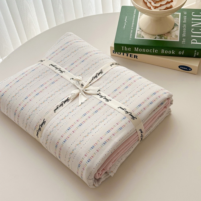 91家纺网 家纺一手货源 找家纺 塞纳 2026新款.全棉有氧双层纱四件套-场景一 绛妍-米