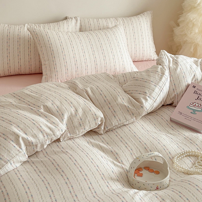 91家纺网 家纺一手货源 找家纺 塞纳 2026新款.全棉有氧双层纱四件套-场景一 绛妍-米