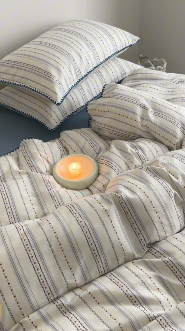 91家纺网 家纺一手货源 找家纺 2025新款工艺款全棉双层纱小清新贝壳边四件套 花韵