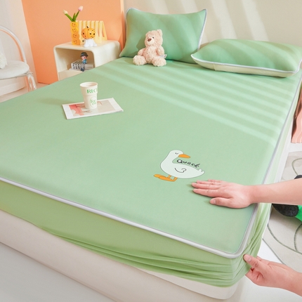 2025春夏新款独家研发太空层凉感鸭冰丝烫画软凉席床笠款 凉感鸭-牛油果绿