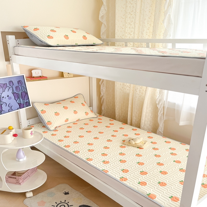 91家纺网 家纺一手货源 找家纺 川悦生活 2025新款小阪凉感丝印花凉席-学生床 蜜柑夏语