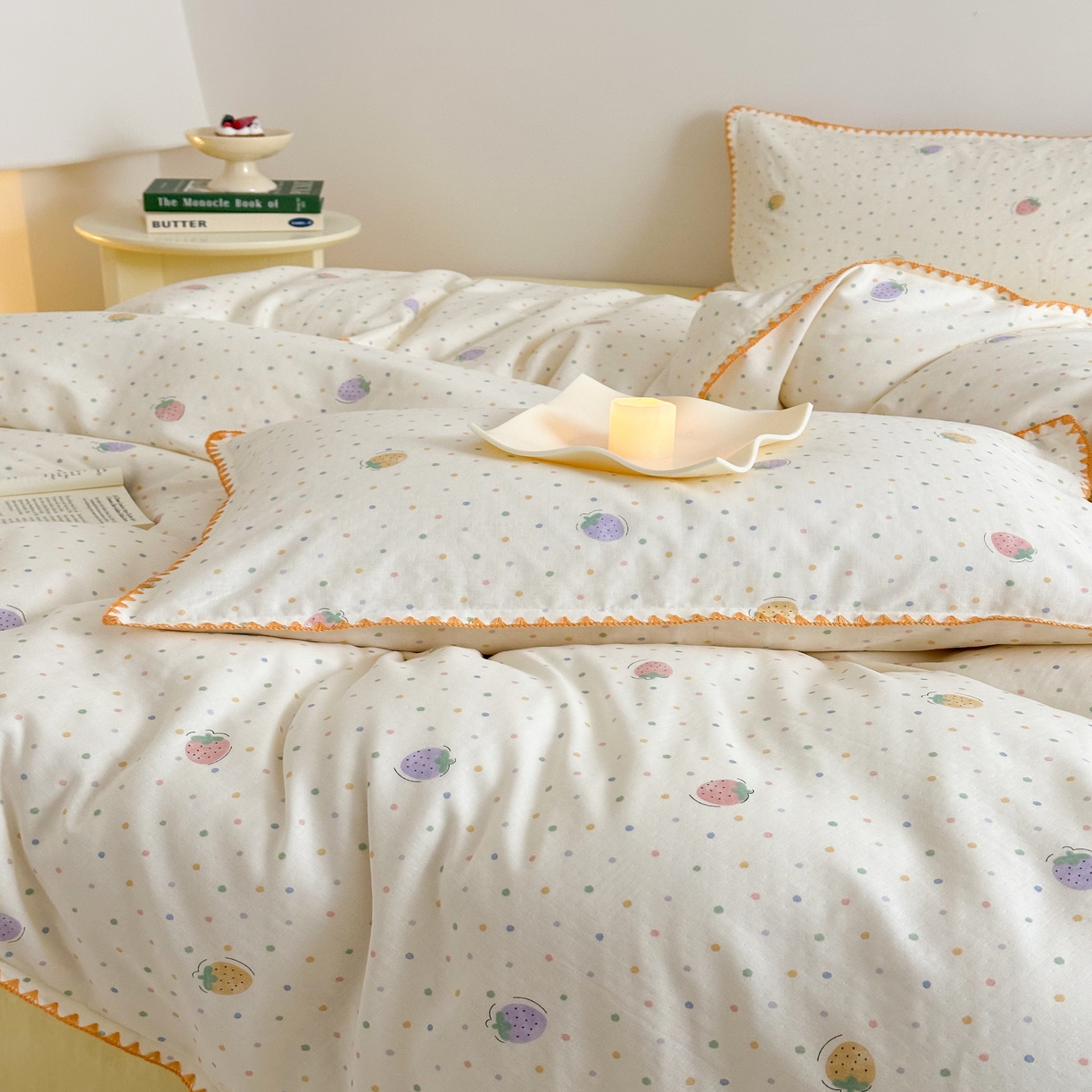 91家纺网 家纺一手货源 找家纺 2025新款工艺款全棉双层纱小清新贝壳边四件套 奶球