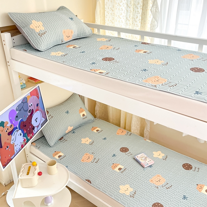 91家纺网 家纺一手货源 找家纺 川悦生活 2025新款小阪凉感丝印花凉席-学生床 好物日志-奶蓝