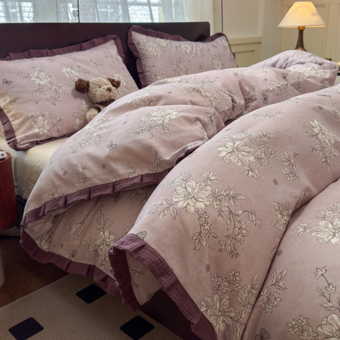 91家纺网 家纺一手货源 找家纺 曼之夏 2025春夏新款A类全棉纯棉邹邹纱花边款四件套 紫嫣