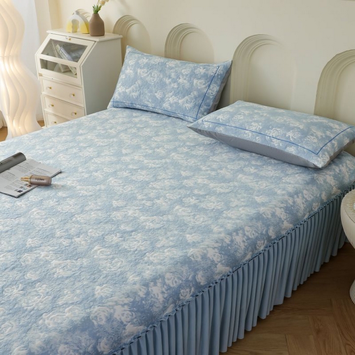 91家纺网 家纺一手货源 找家纺 2025新款玫瑰亲肤冰丝席床裙 蓝色