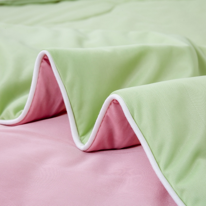 91家纺网 家纺一手货源 找家纺 好梦来家纺（原锦茂家纺） 2026新款印花凉感丝抗菌夏被 绿拼粉