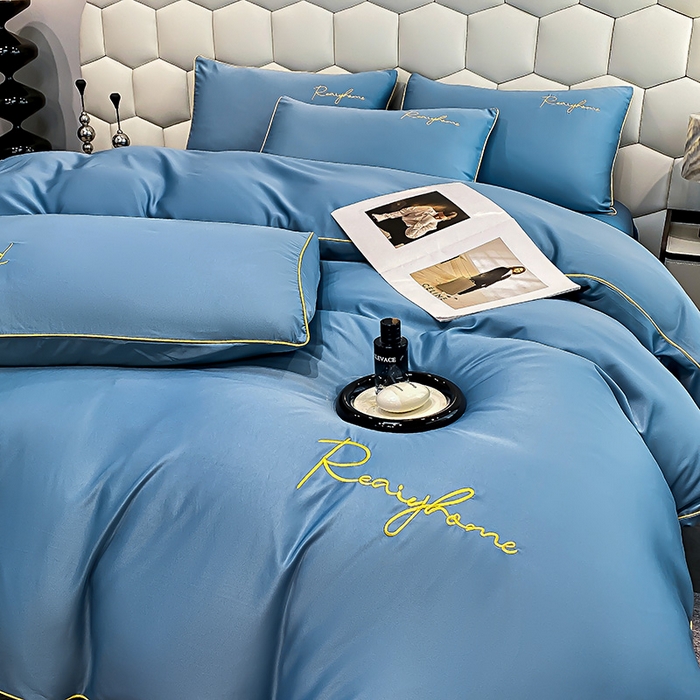 91家纺网 家纺一手货源 找家纺 富宁2025新款水洗真丝时光字母冰丝刺绣四件套 宾利蓝