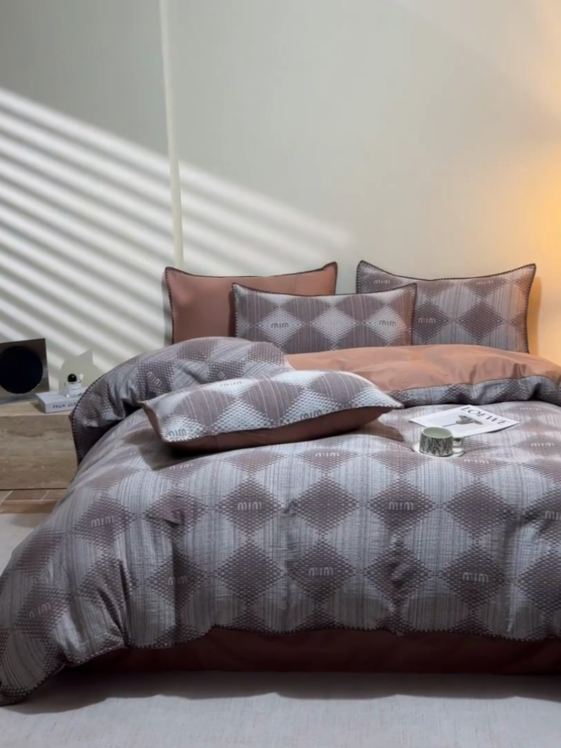 91家纺网 家纺一手货源 找家纺 （总）2025新款亲肤全棉三层纱提花四件套