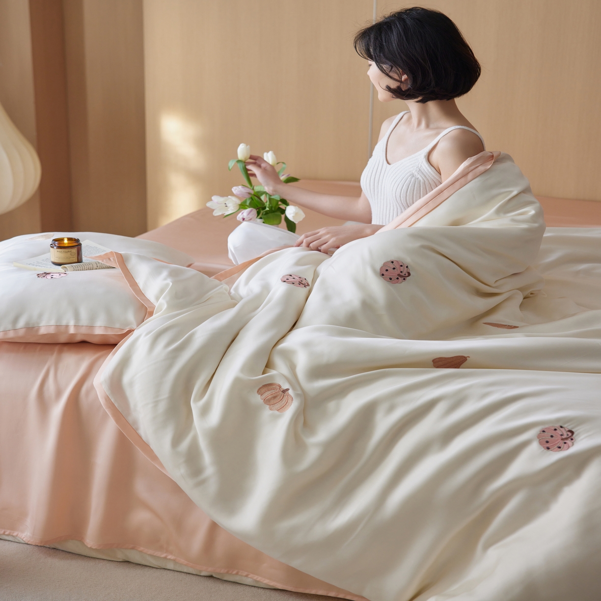 91家纺网 家纺一手货源 找家纺 风向标家纺  2025新款奥地利进口60s兰精天丝拼边款（风格一） 草间南瓜