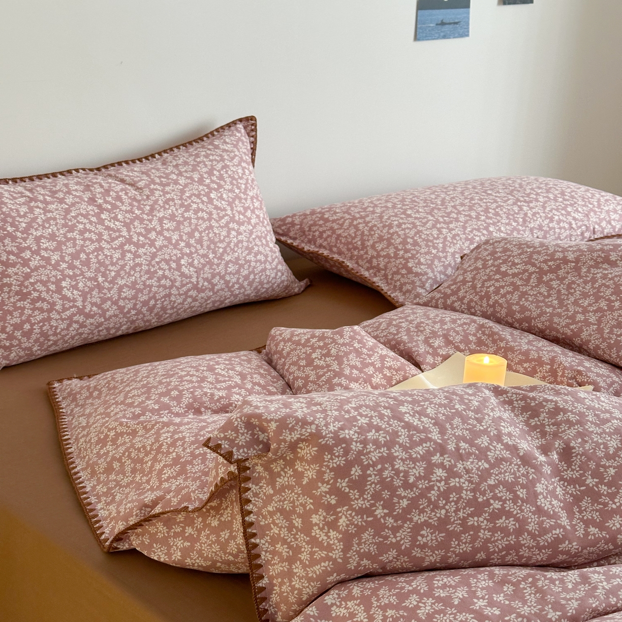 91家纺网 家纺一手货源 找家纺 2025新款工艺款全棉双层纱小清新贝壳边四件套 浅枝