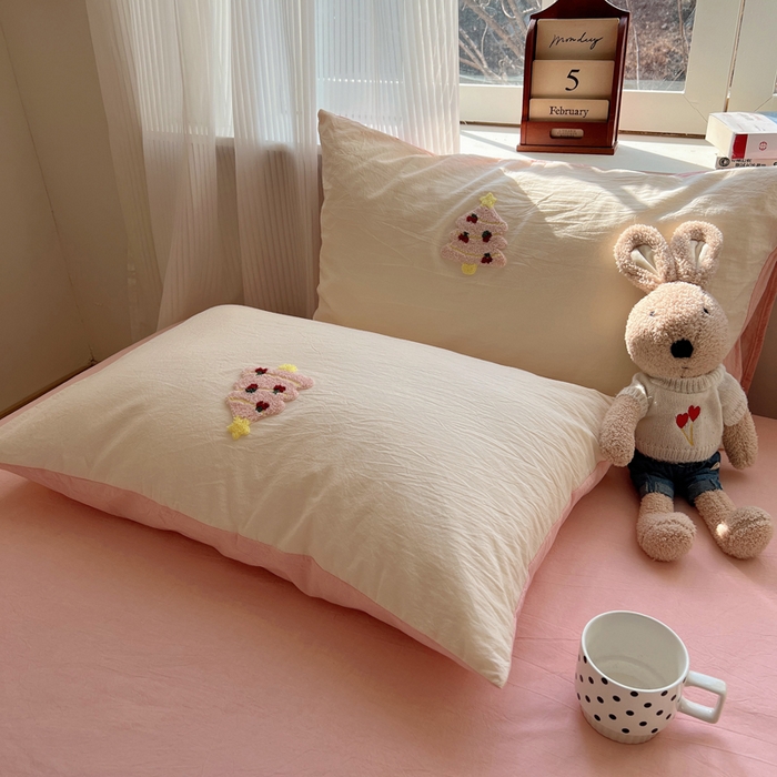 91家纺网 家纺一手货源 找家纺 慕尚家纺 2025新款春夏新款色织水洗棉毛巾绣四件套 圣诞树 粉