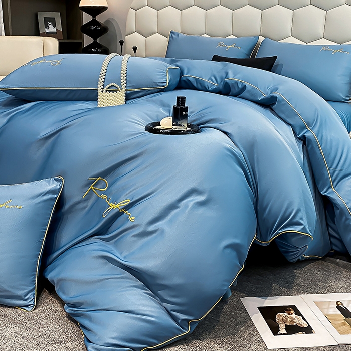 91家纺网 家纺一手货源 找家纺 富宁2025新款水洗真丝时光字母冰丝刺绣四件套 宾利蓝