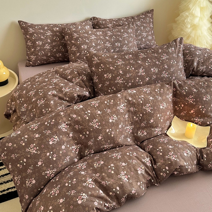 91家纺网 家纺一手货源 找家纺 塞纳 2026新款.全棉有氧双层纱四件套-场景一 花间梦-棕