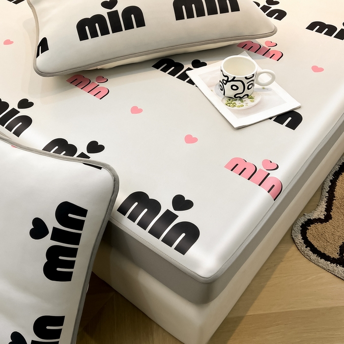 91家纺网 家纺一手货源 找家纺 2025春夏新款独家研发太空层凉感软席冰丝印花凉席床笠款 甜心粉