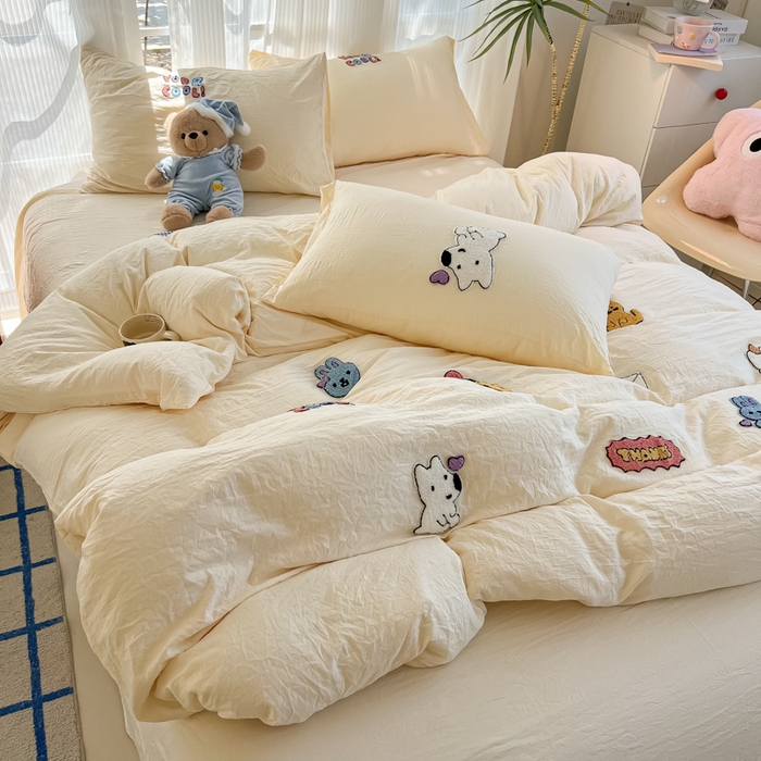 91家纺网 家纺一手货源 找家纺 韩巢家纺 2025新款超柔水洗棉毛巾绣四件套 动物乐园-奶黄