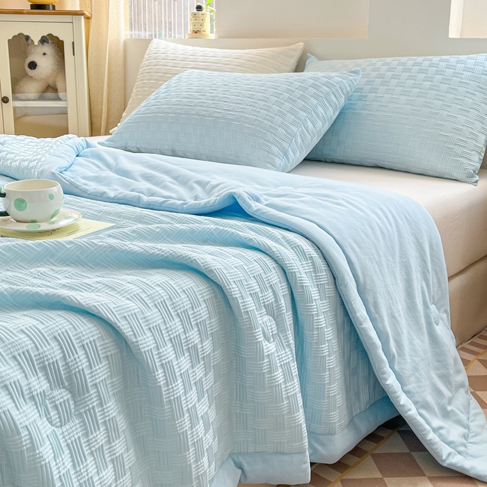 91家纺网 家纺一手货源 找家纺 欧邦 2025新款华夫格水洗棉夏被 天蓝