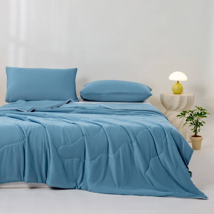 91家纺网 家纺一手货源 找家纺 好梦来家纺（原锦茂家纺） 2025新款印花凉感丝抗菌夏被 深蓝