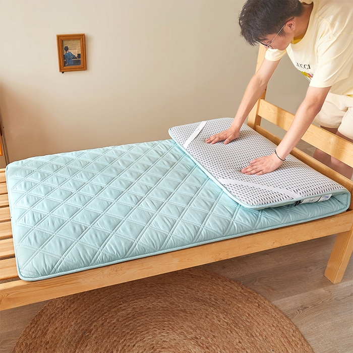 91家纺网 家纺一手货源 找家纺 丽诺床垫 2025新款氧乐棉三明治学生床垫 天际蓝