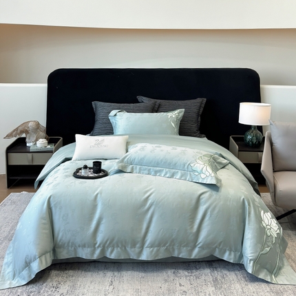 91家纺网 家纺一手货源 找家纺 （总）若未家居 LOVEWE HOUSE 2025新款50S长绒棉提花800T锦缎贴布绣工艺四件套-博洛-自然光实拍