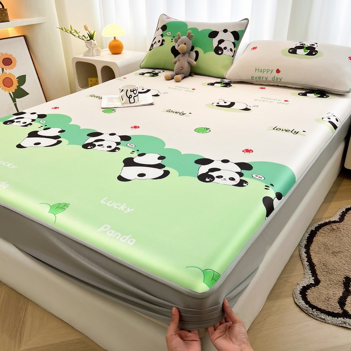 91家纺网 家纺一手货源 找家纺 2025春夏新款独家研发太空层凉感软席冰丝印花凉席床笠款 幸运熊猫