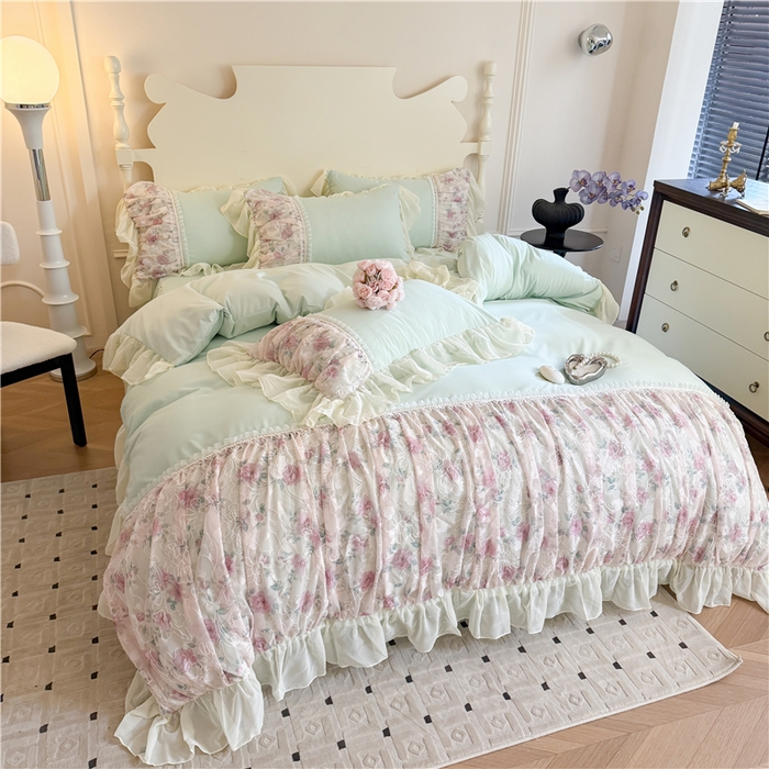 91家纺网 家纺一手货源 找家纺 富盛家纺 2025新款水洗亲肤棉雪纺印绣工艺四件套公主风四件套巴黎春天系列 巴黎春天-绿