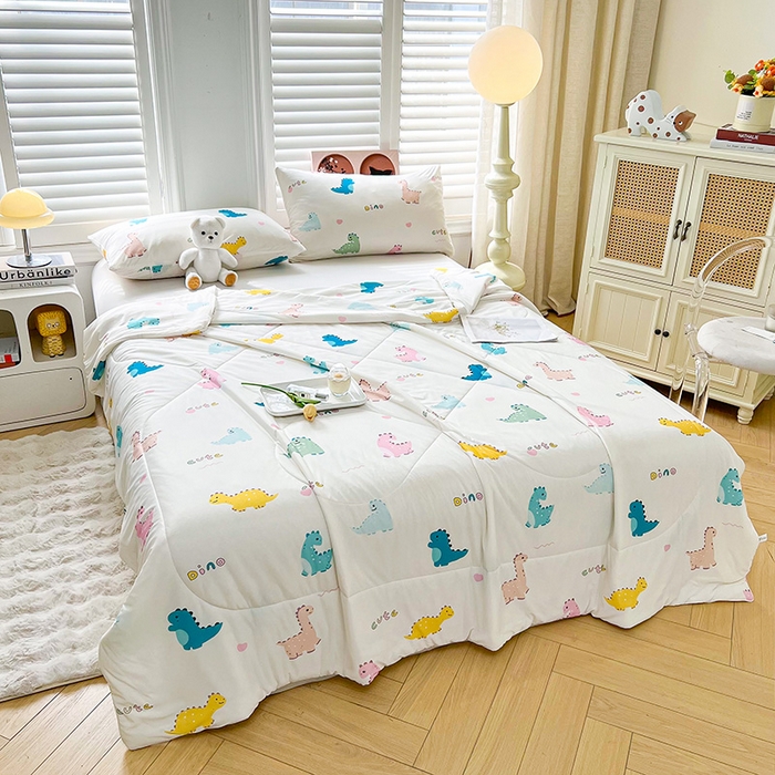 91家纺网 家纺一手货源 找家纺 好梦来家纺（原锦茂家纺） 2026新款印花凉感丝抗菌夏被 时尚恐龙