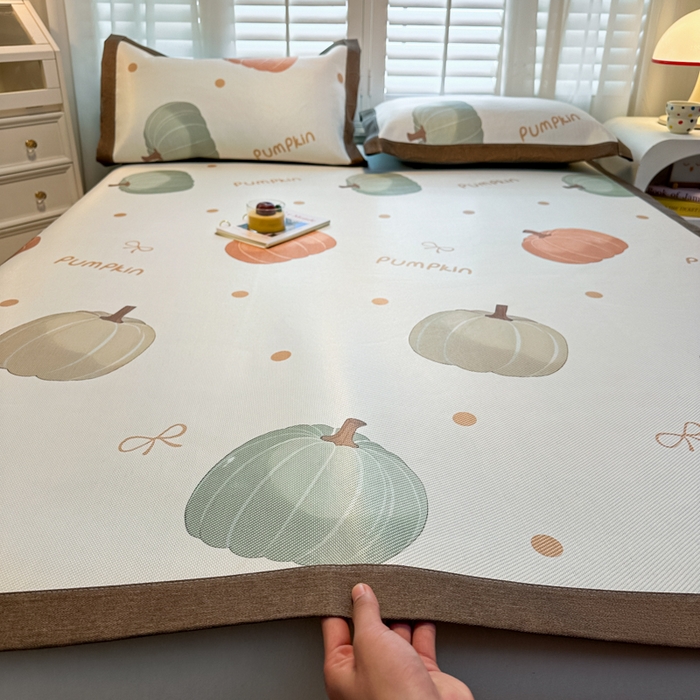 91家纺网 家纺一手货源 找家纺 席佬大 2025新款高克重卡通数码印花冰藤席床席床笠款 波点南瓜-平铺款