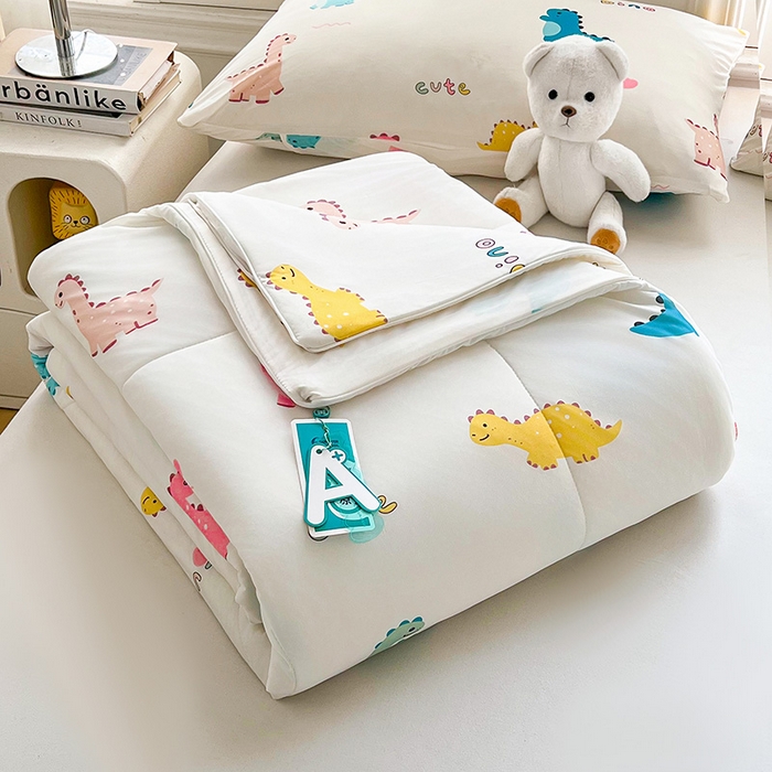 91家纺网 家纺一手货源 找家纺 好梦来家纺（原锦茂家纺） 2026新款印花凉感丝抗菌夏被 时尚恐龙