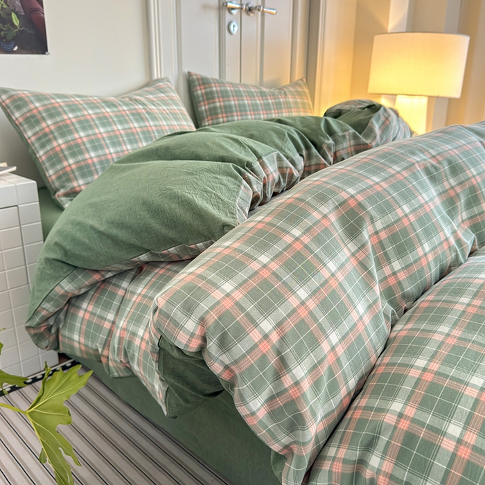 91家纺网 家纺一手货源 找家纺 玖弘家居 2025新款水洗棉格子系列四件套 映像格绿